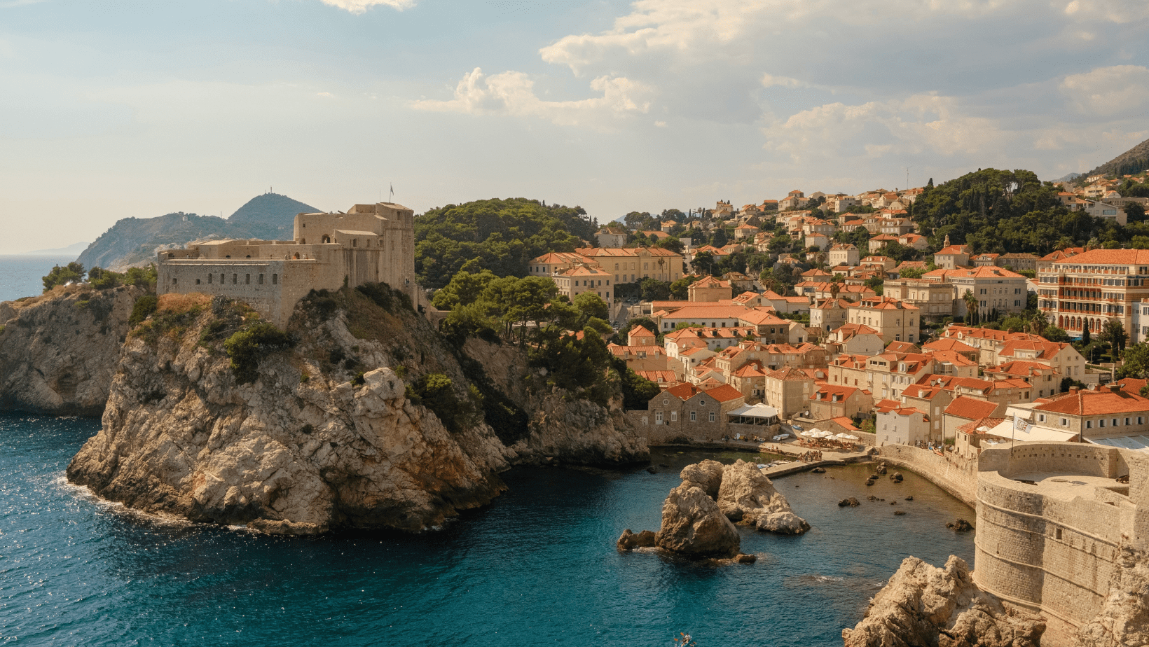 A view of the ocean and houses in an island.