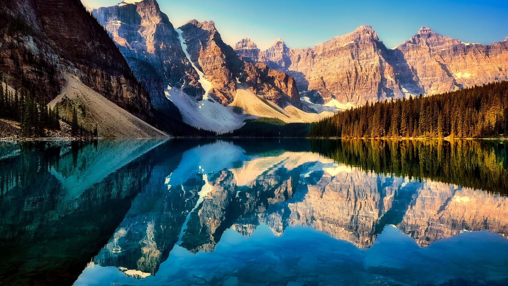 A mountain range with snow on the top of it.